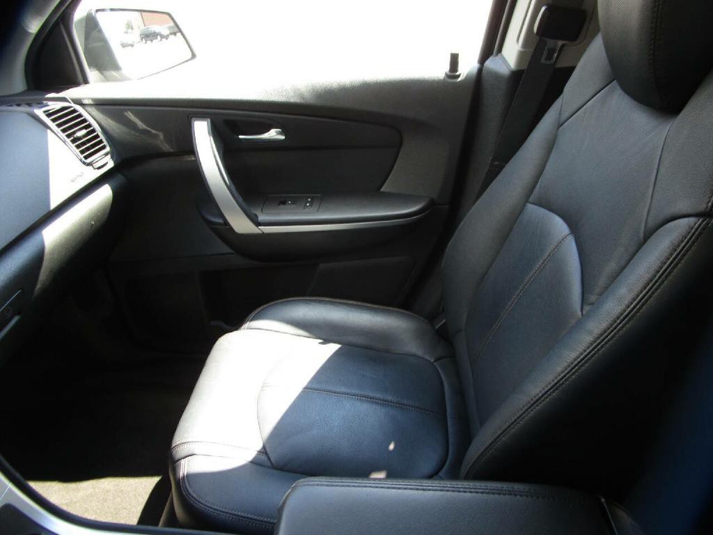 2011 GMC Acadia Image 15