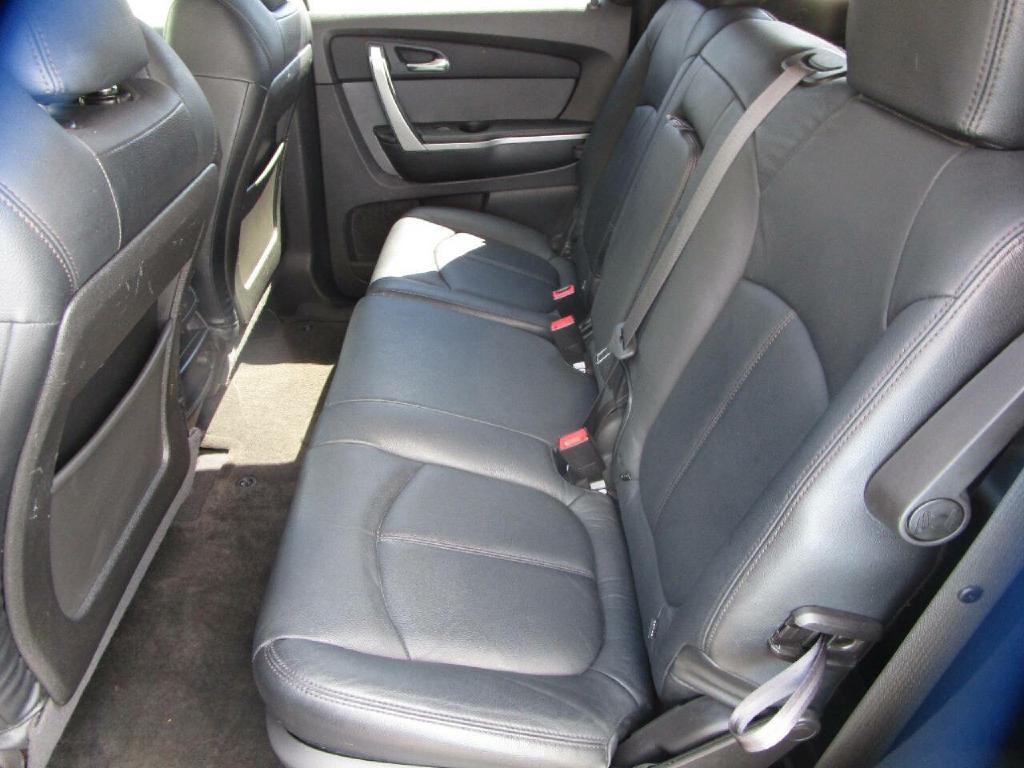 2011 GMC Acadia Image 16
