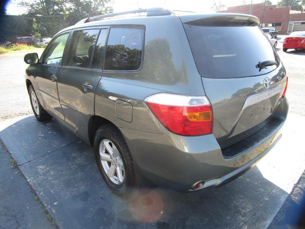 2010 Toyota Highlander Image 8
