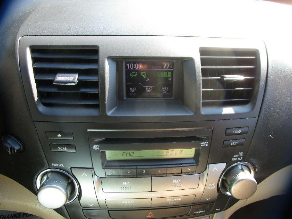 2010 Toyota Highlander Image 15