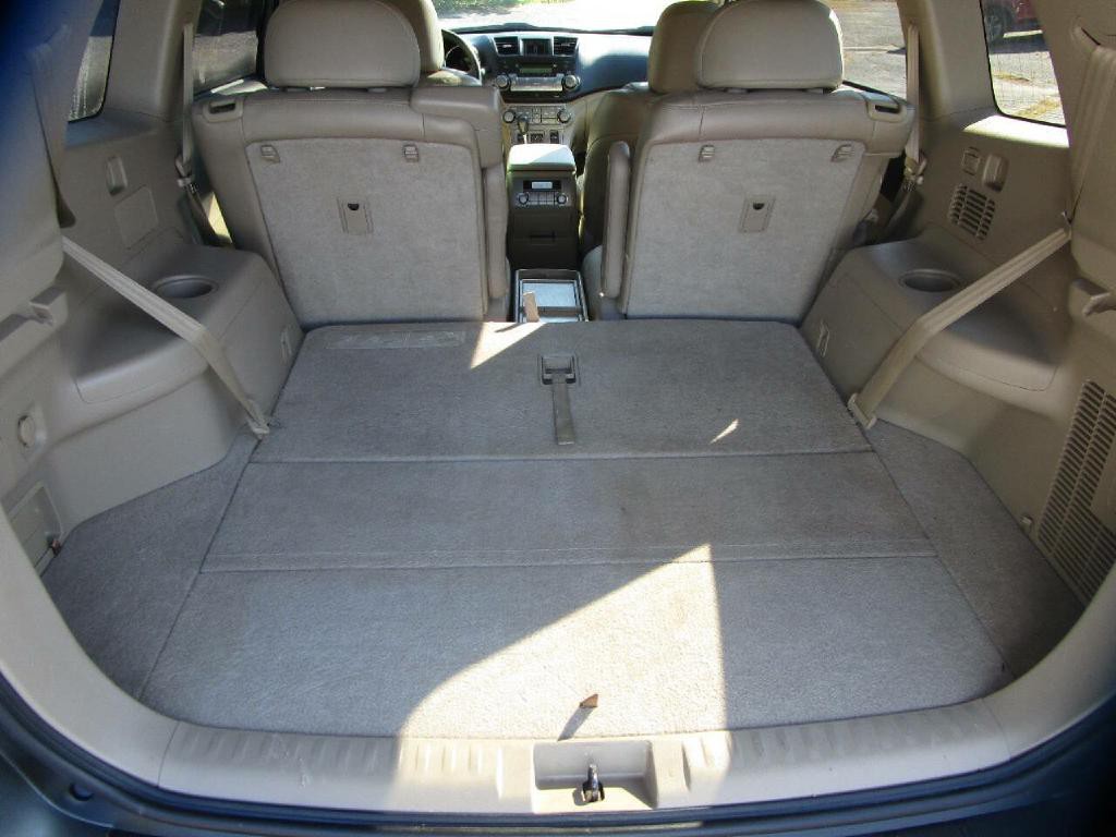 2010 Toyota Highlander Image 24