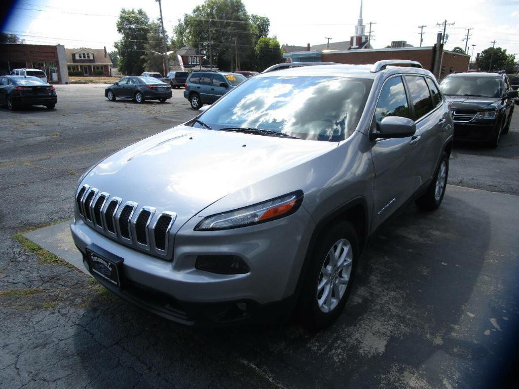 2016 Jeep Cherokee Image 2