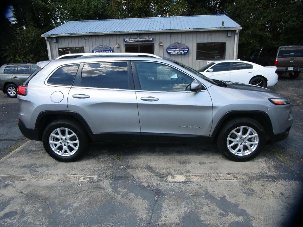 2016 Jeep Cherokee Image 5