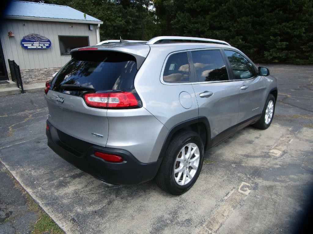 2016 Jeep Cherokee Image 6