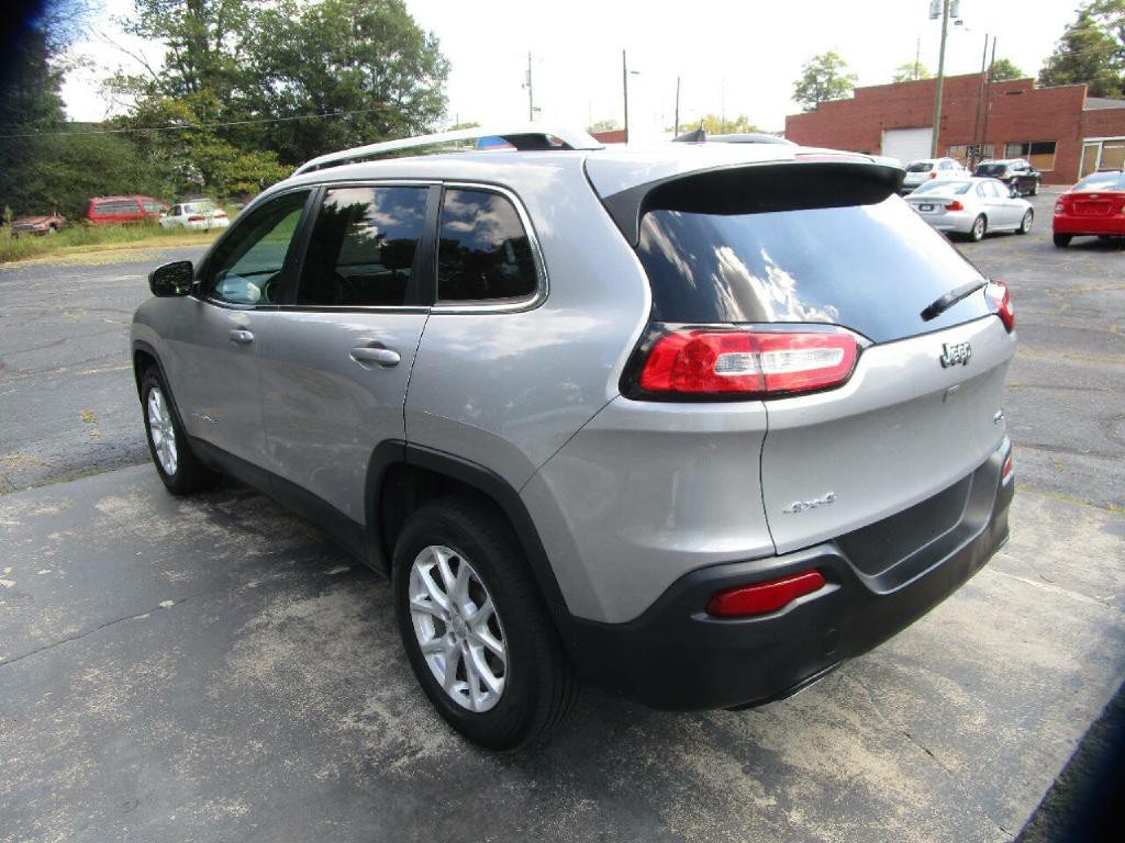 2016 Jeep Cherokee Image 8