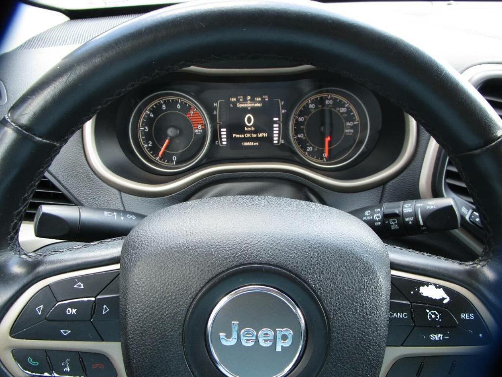 2016 Jeep Cherokee Image 12