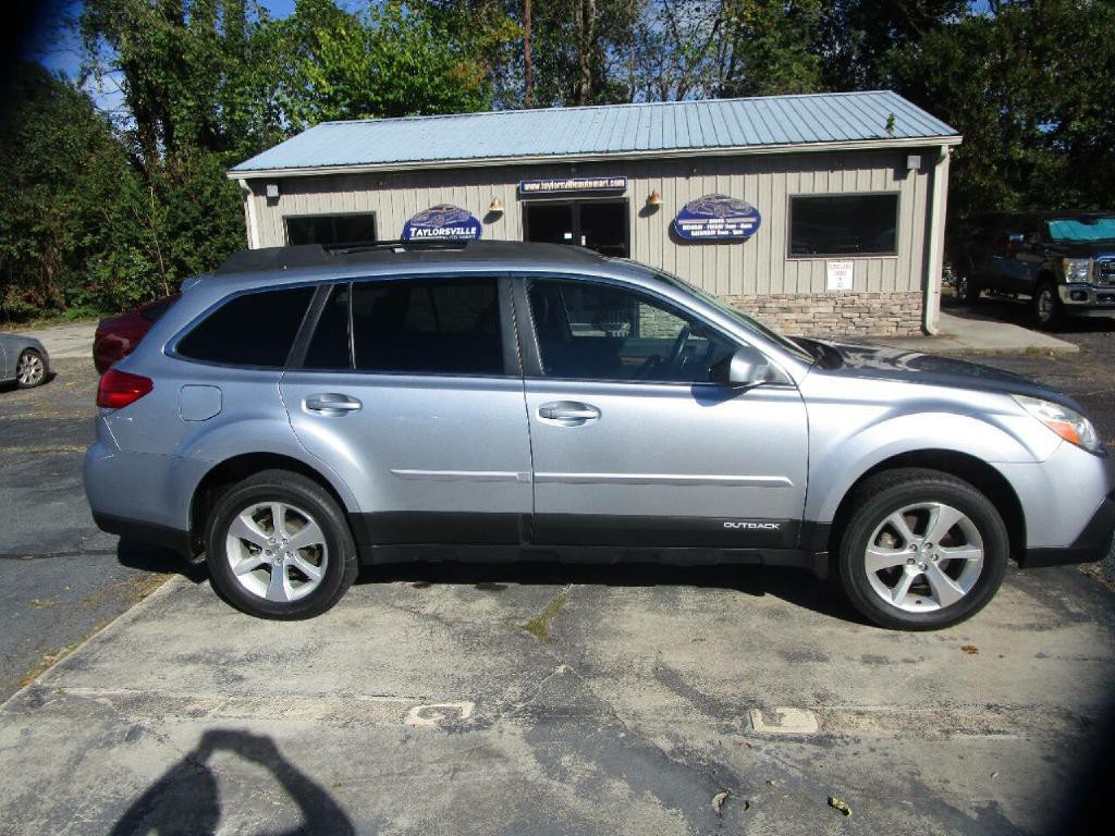 2013 Subaru Outback Image 4
