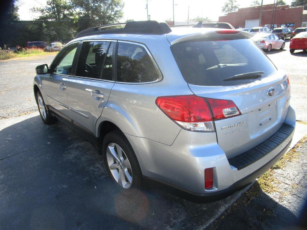 2013 Subaru Outback Image 7