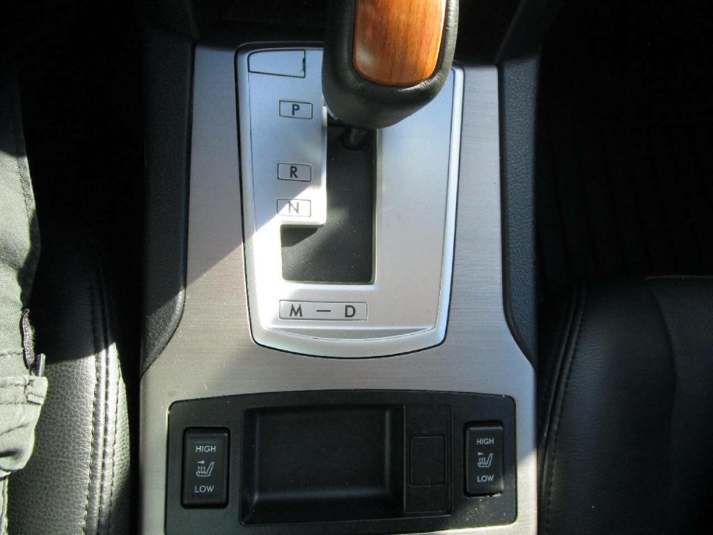 2013 Subaru Outback Image 14