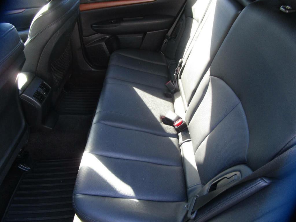 2013 Subaru Outback Image 18