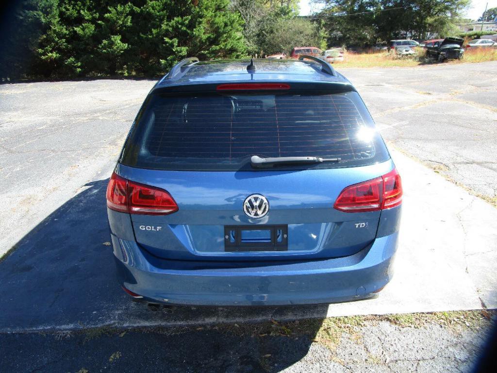 2015 Volkswagen Golf Image 7