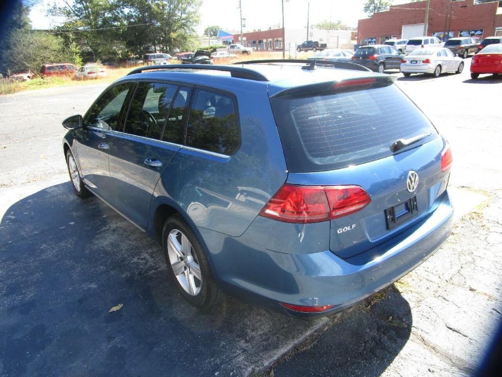 2015 Volkswagen Golf Image 8