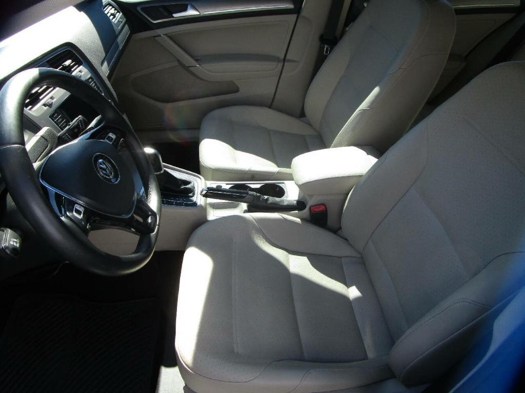 2015 Volkswagen Golf Image 10