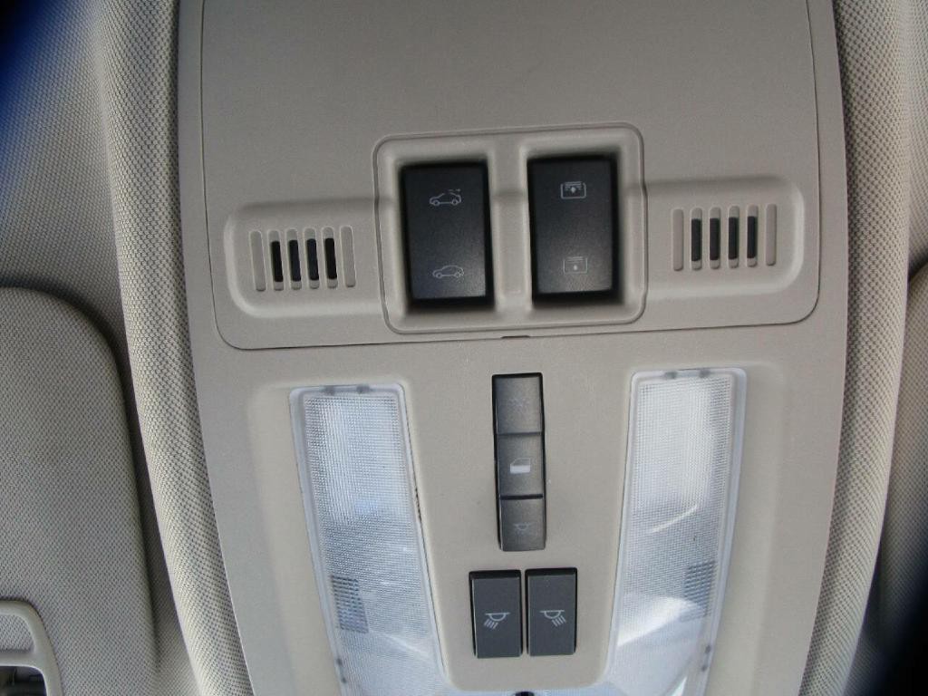 2012 Cadillac SRX Image 17
