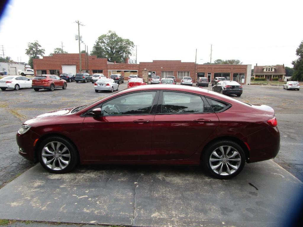 2015 Chrysler 200 Image 1