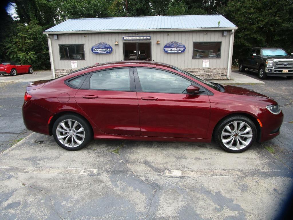 2015 Chrysler 200 Image 5