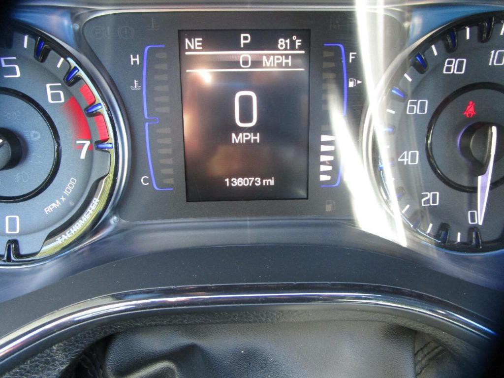 2015 Chrysler 200 Image 13