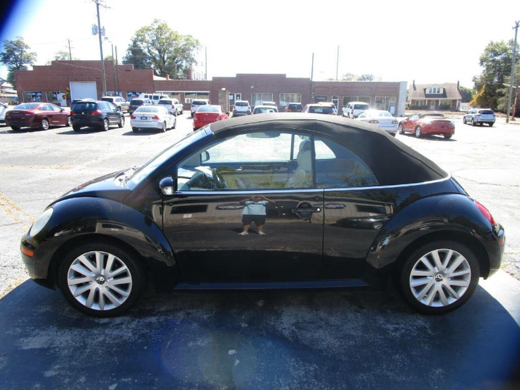 2008 Volkswagen Beetle Image 1