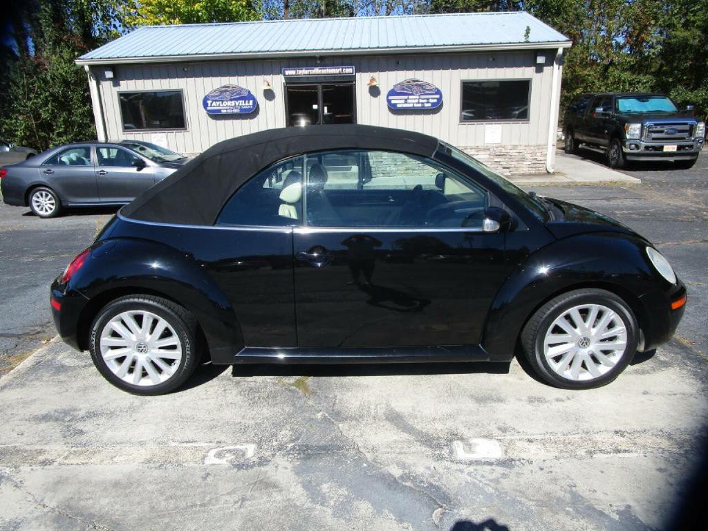 2008 Volkswagen Beetle Image 5
