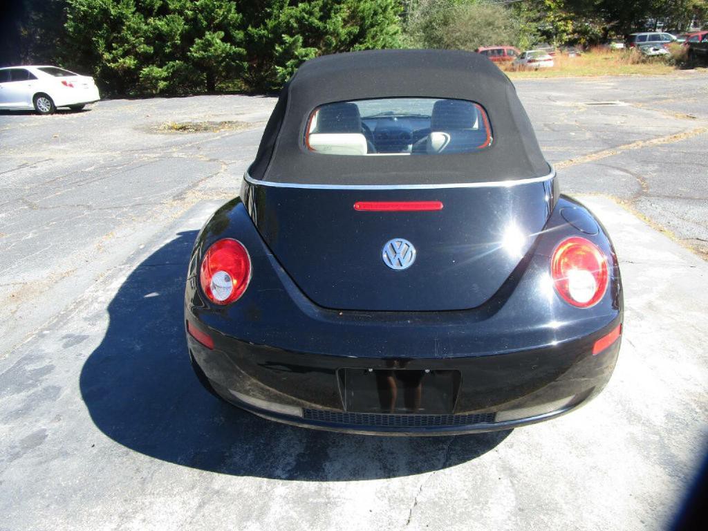 2008 Volkswagen Beetle Image 7