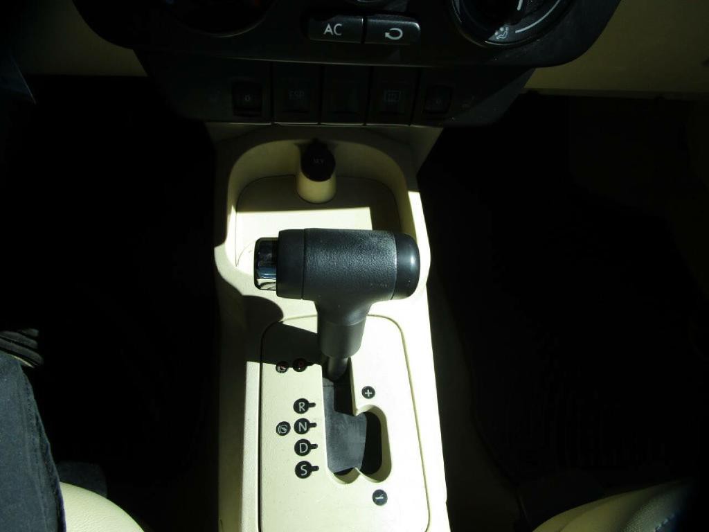 2008 Volkswagen Beetle Image 14