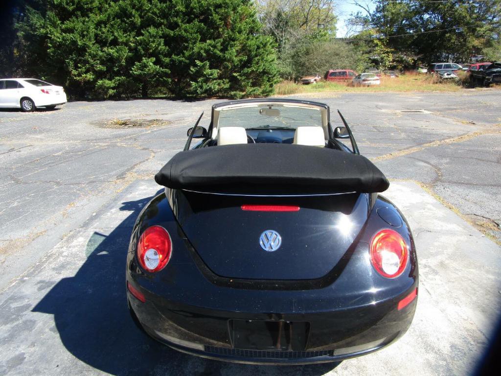 2008 Volkswagen Beetle Image 19