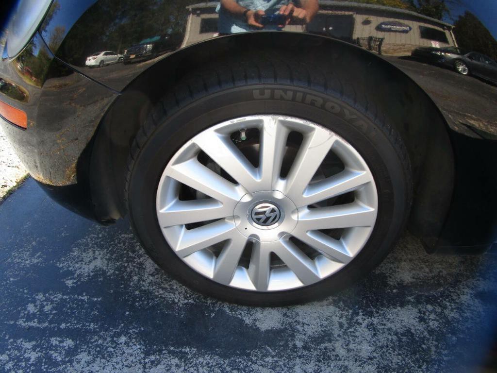 2008 Volkswagen Beetle Image 21