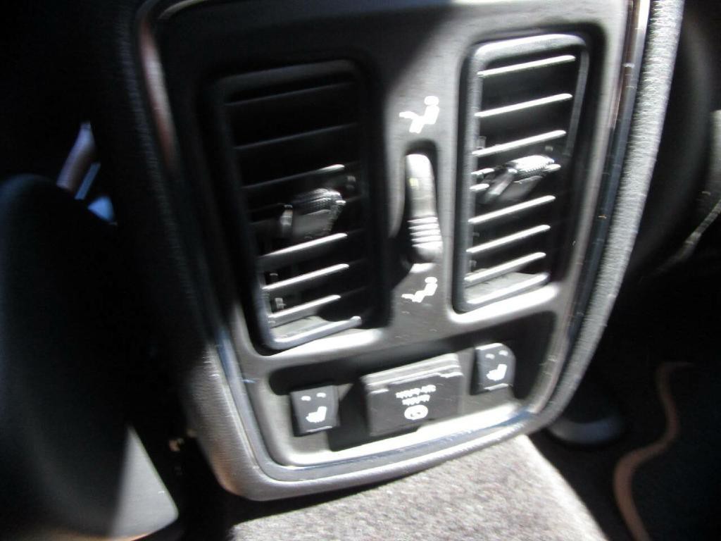 2012 Jeep Grand Cherokee Image 21