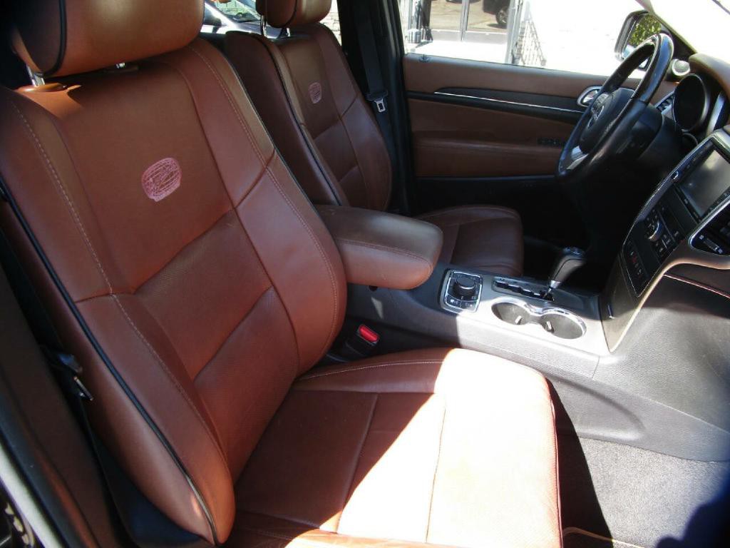 2012 Jeep Grand Cherokee Image 24