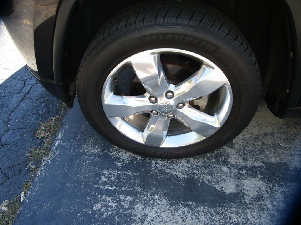 2012 Jeep Grand Cherokee Image 28