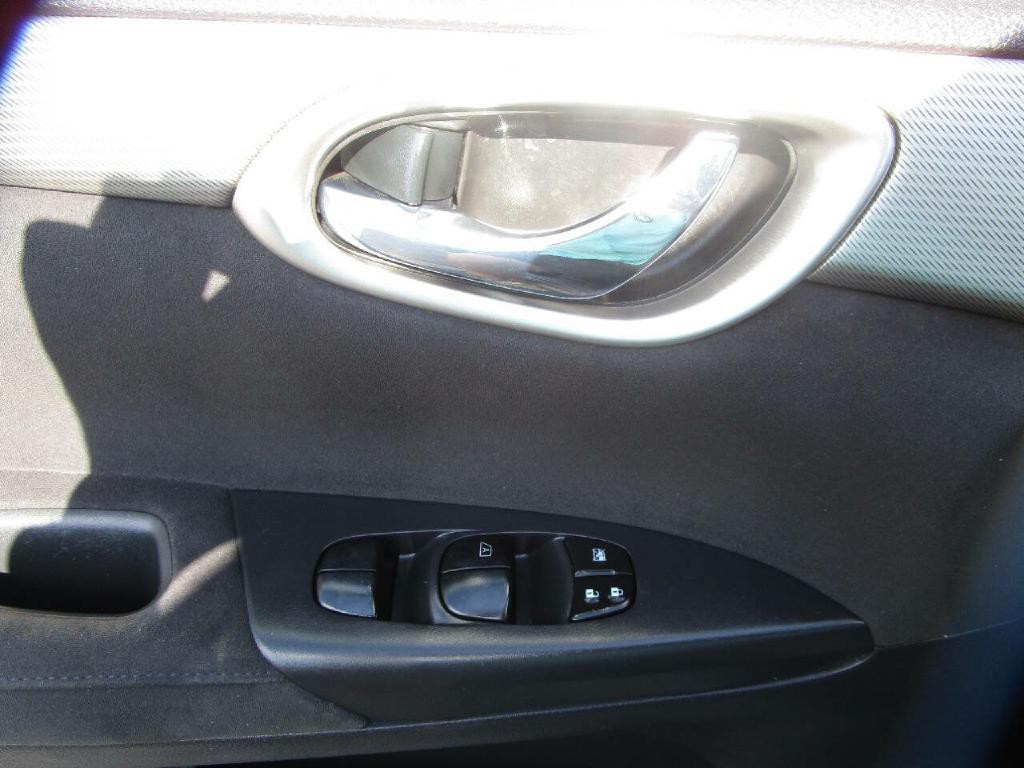 2015 Nissan Sentra Image 11