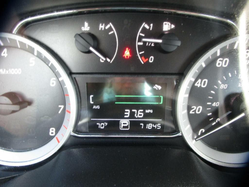 2015 Nissan Sentra Image 13