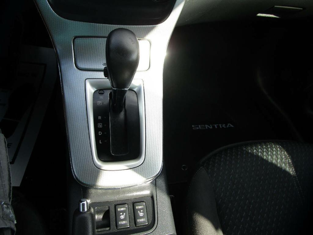 2015 Nissan Sentra Image 15