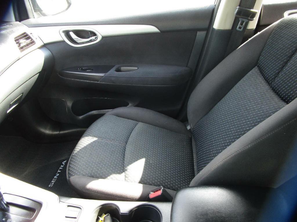 2015 Nissan Sentra Image 16
