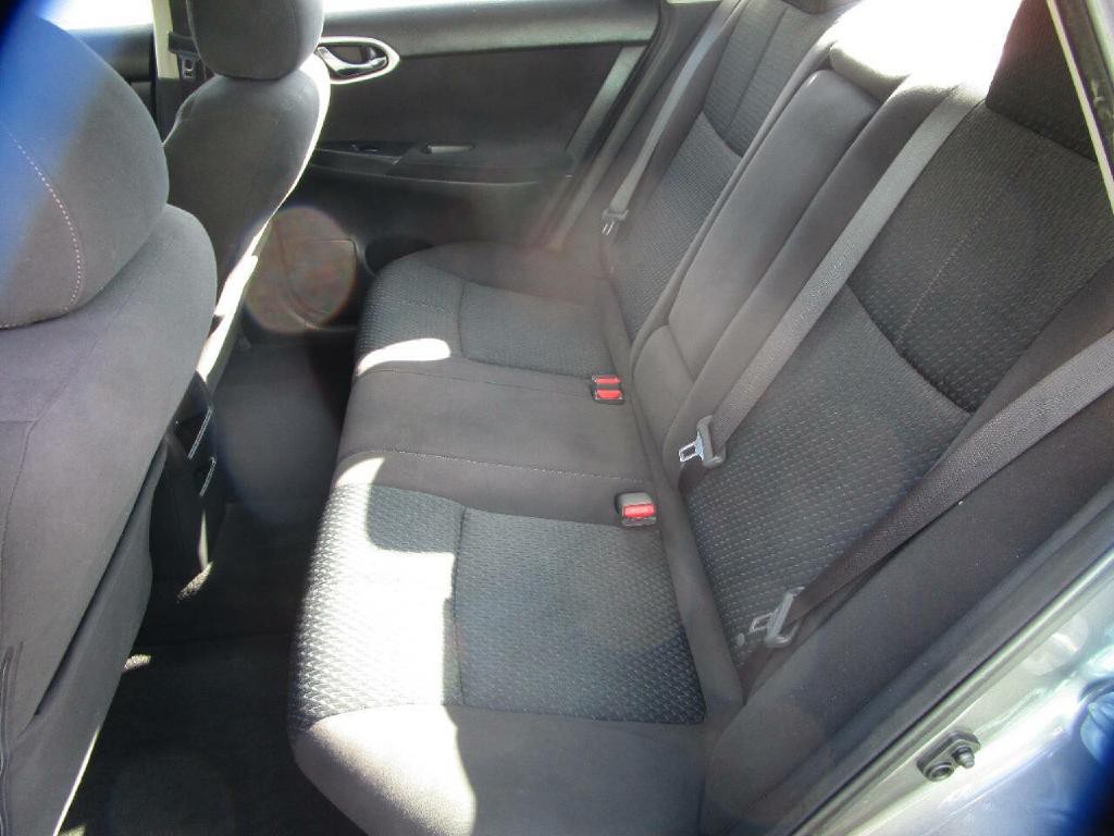 2015 Nissan Sentra Image 18
