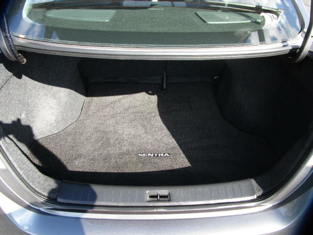 2015 Nissan Sentra Image 19