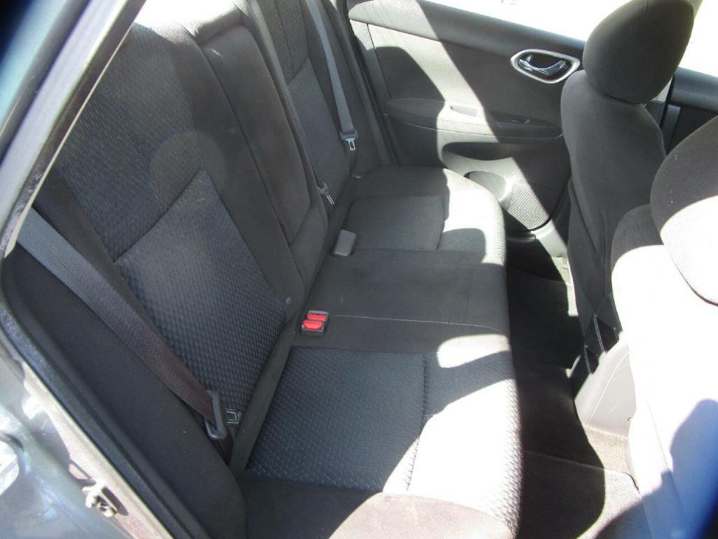 2015 Nissan Sentra Image 20