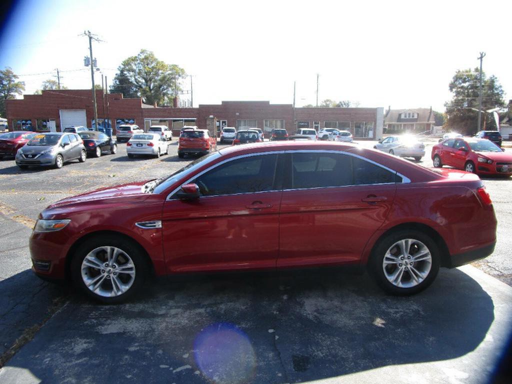 2013 Ford Taurus Image 1