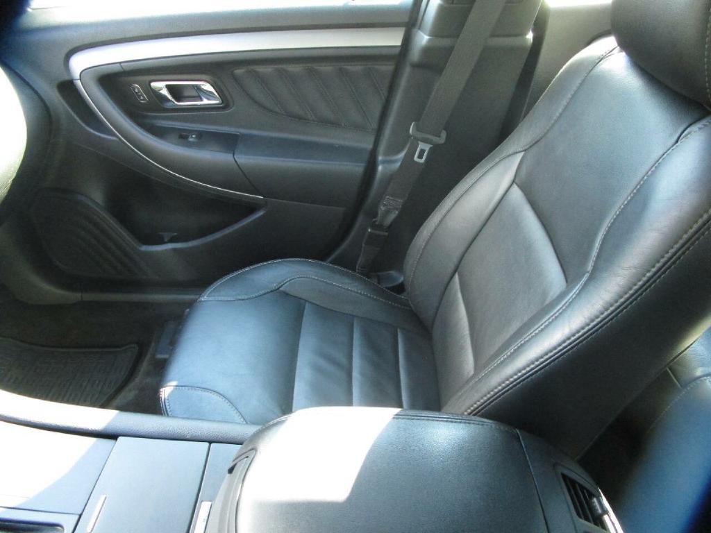 2013 Ford Taurus Image 16
