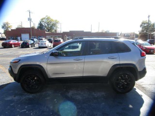 Image for 2016 Jeep Cherokee Trailhawk ID: 6977336