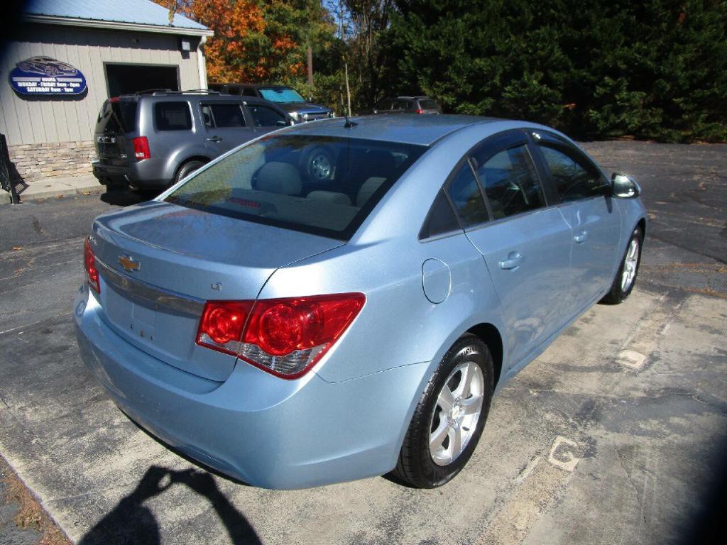 2011 Chevrolet Cruze Image 6