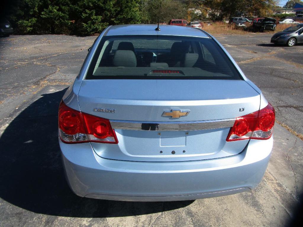 2011 Chevrolet Cruze Image 7