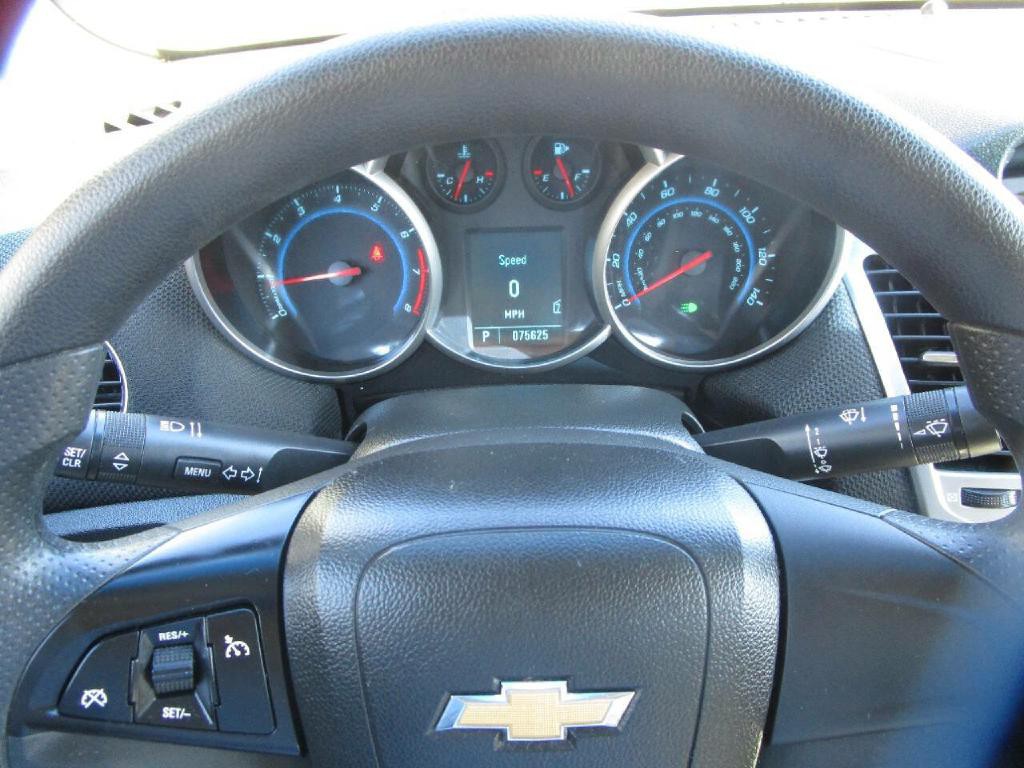 2011 Chevrolet Cruze Image 11