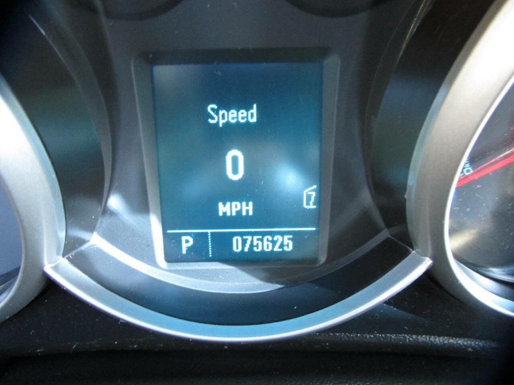 2011 Chevrolet Cruze Image 12