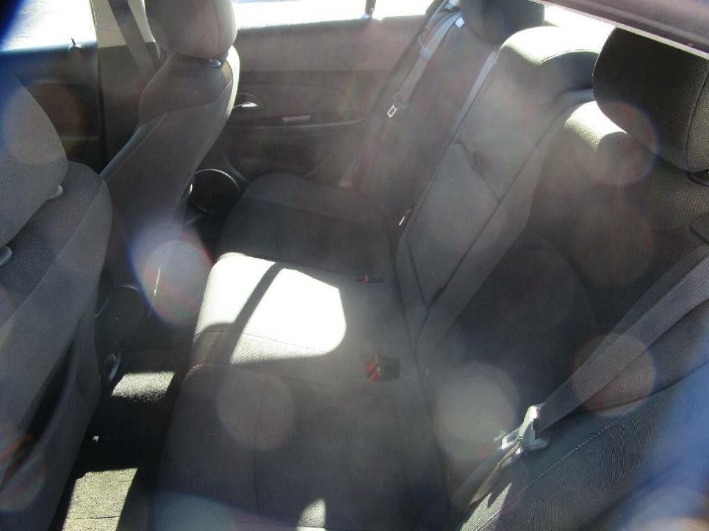 2011 Chevrolet Cruze Image 17