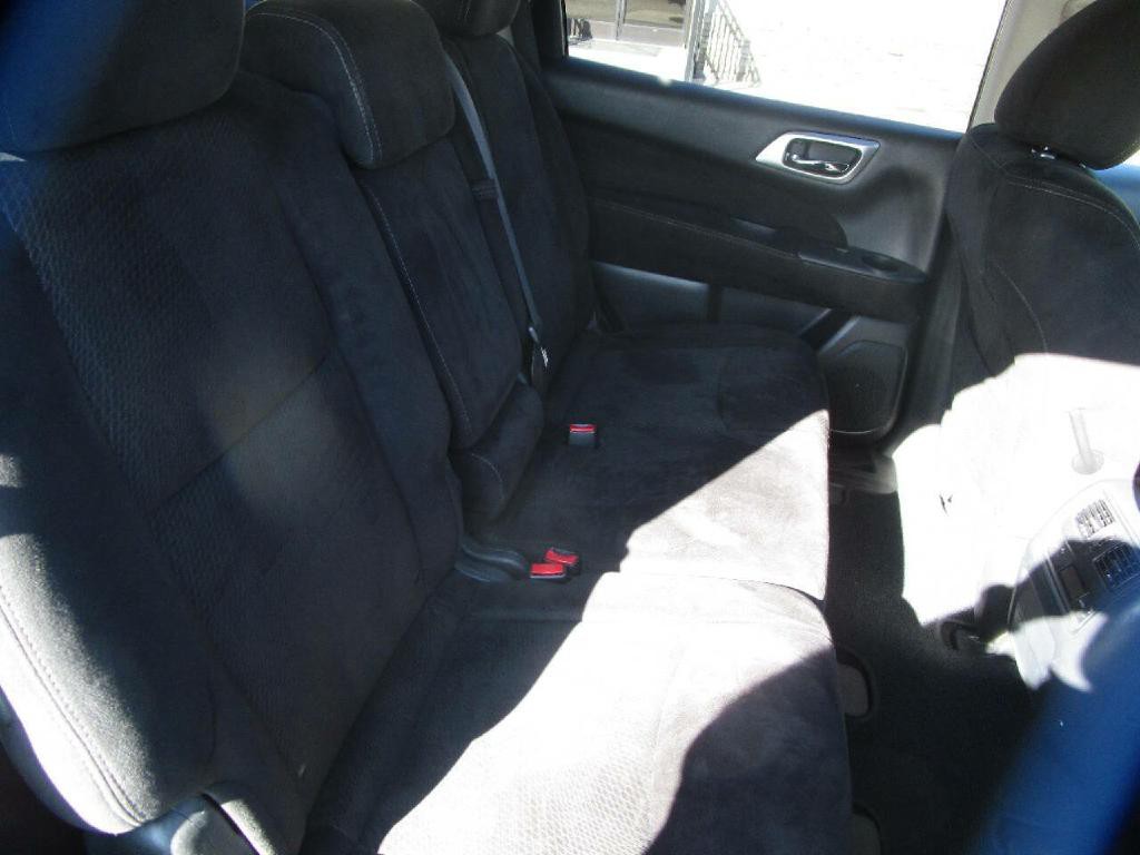 2014 Nissan Pathfinder Image 21