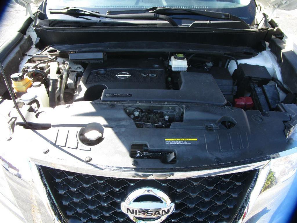 2014 Nissan Pathfinder Image 25