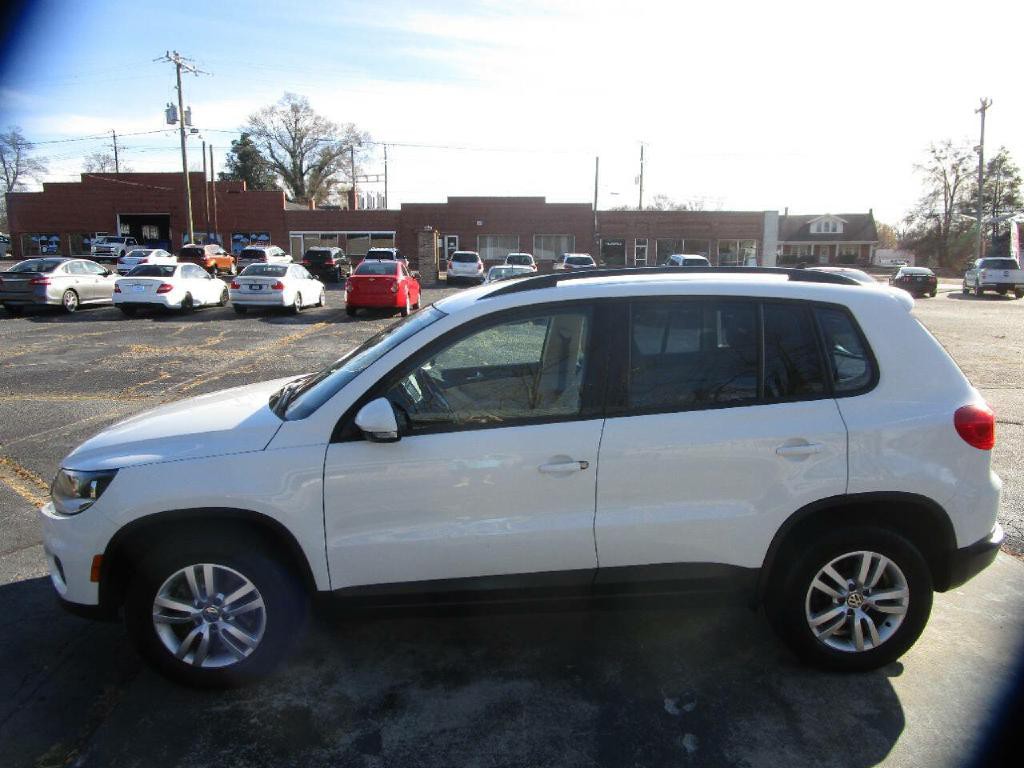 2017 Volkswagen Tiguan Image 1