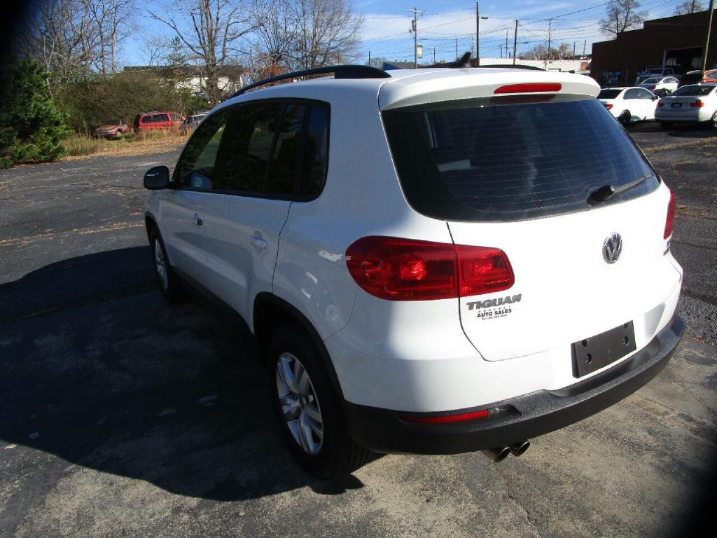2017 Volkswagen Tiguan Image 8