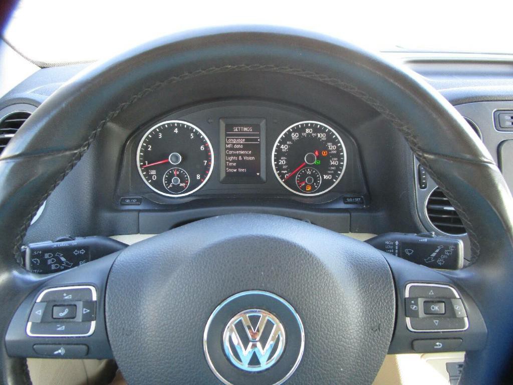 2017 Volkswagen Tiguan Image 12